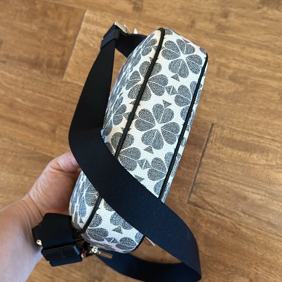 Classic signature Kate Spade belt bag spade flower NWT black grey white - Picture 5 of 6